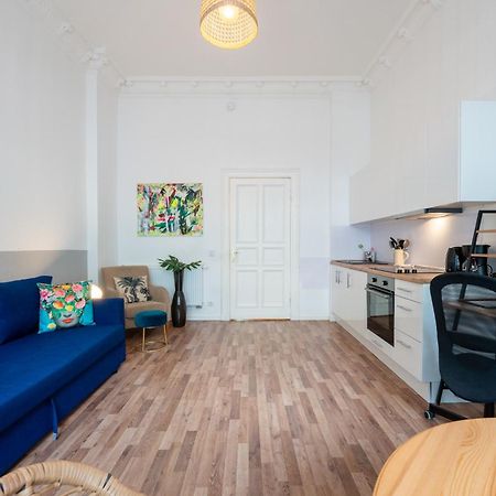 Modern, Central Flat With Workspace Berlin Exterior photo