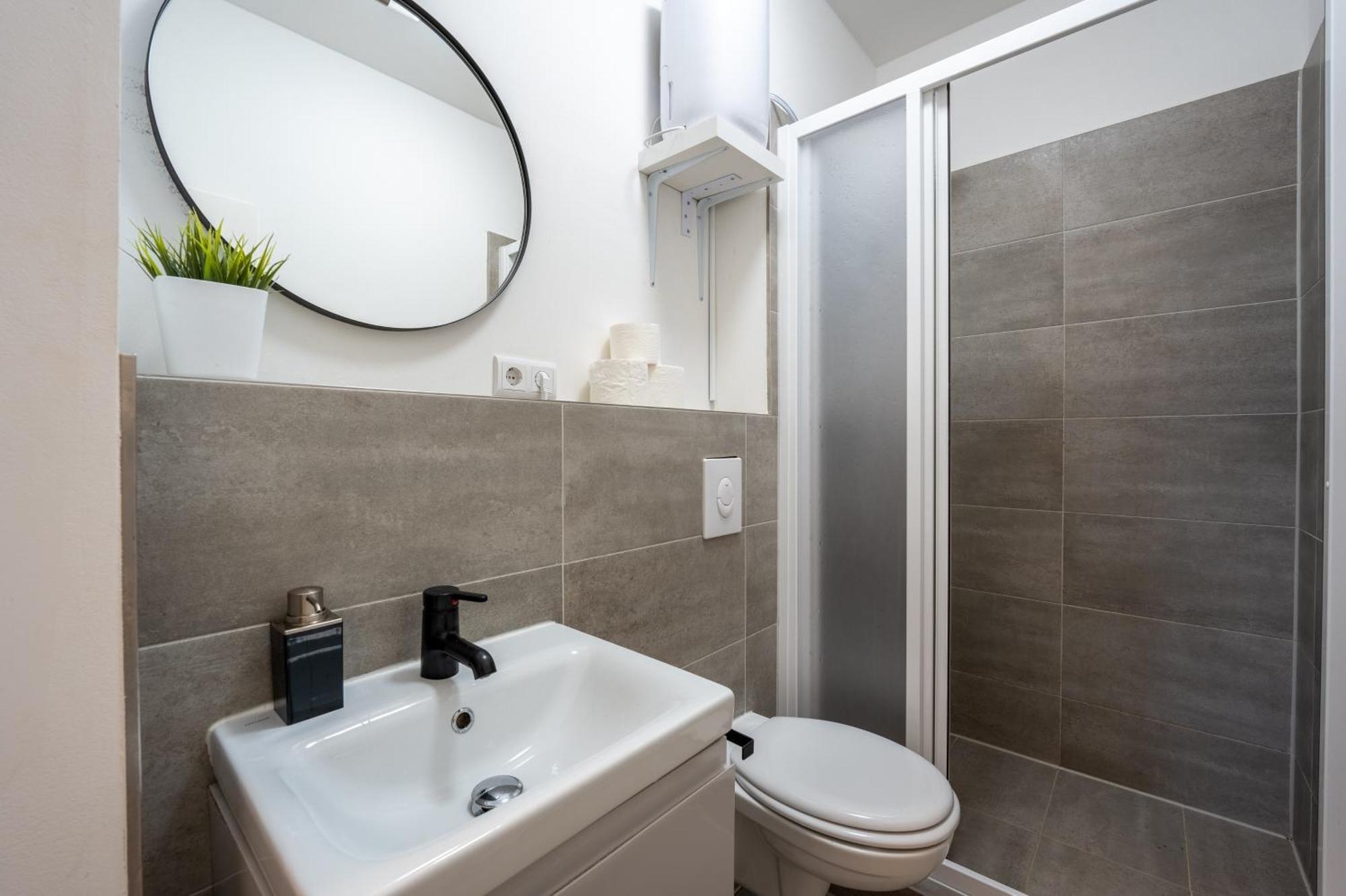 Modern, Central Flat With Workspace Berlin Exterior photo